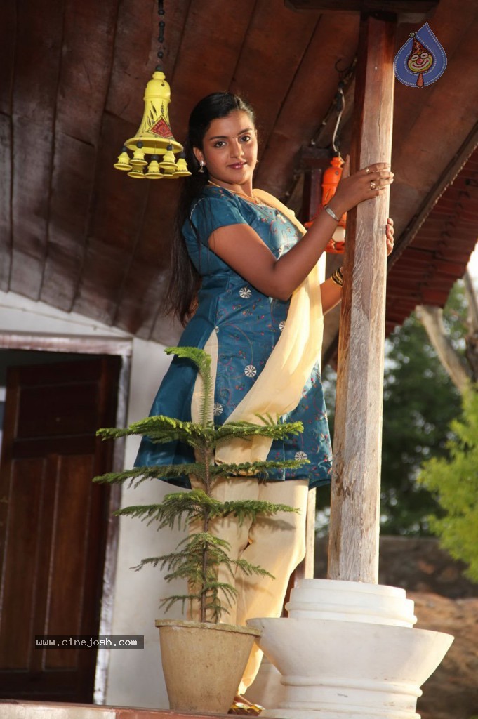 Bhuvanakkadu Tamil Movie Stills - 16 / 62 photos