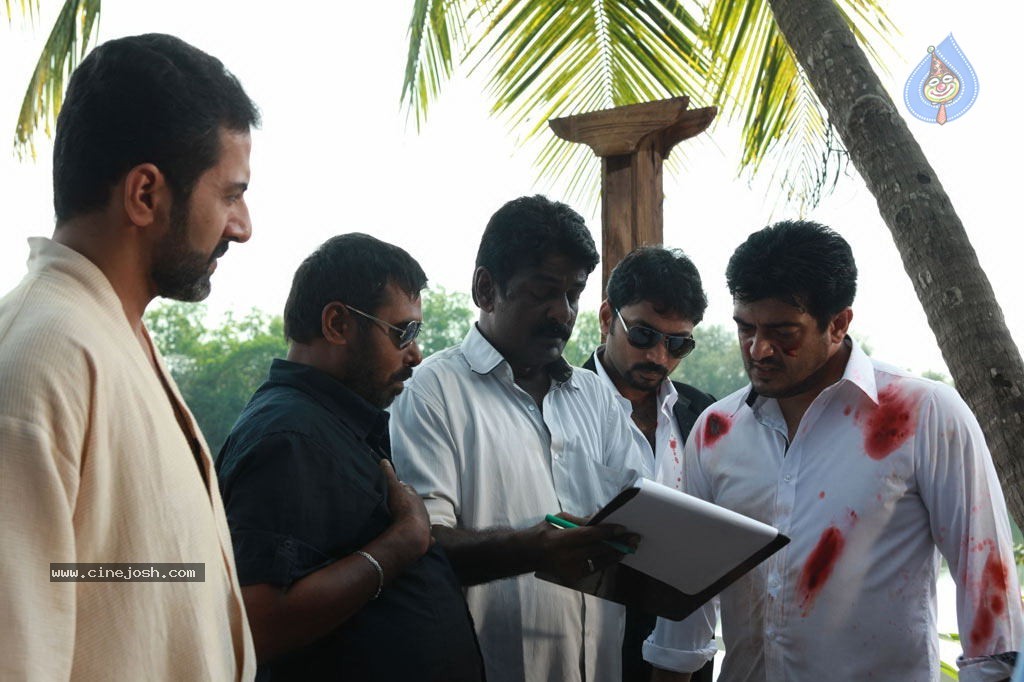 Billa 2 Movie Hot Stills - 33 / 46 photos