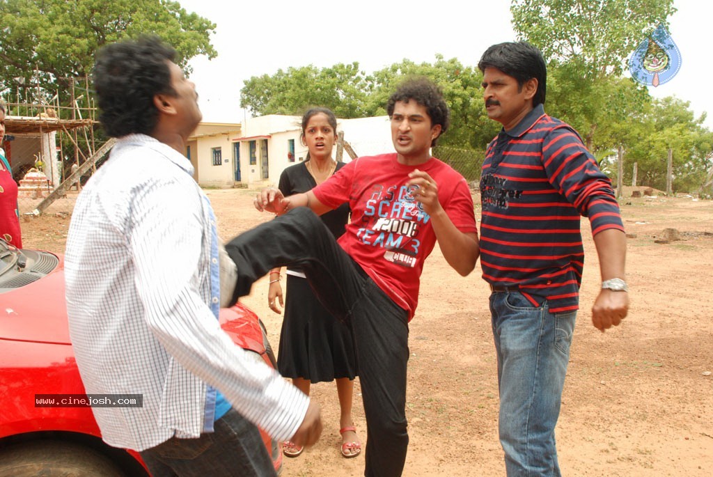 Bommai Nayakom Tamil Movie Spicy Stills - 2 / 17 photos