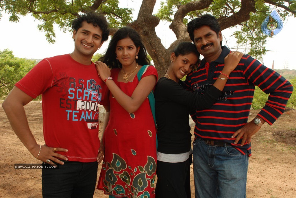 Bommai Nayakom Tamil Movie Spicy Stills - 12 / 17 photos