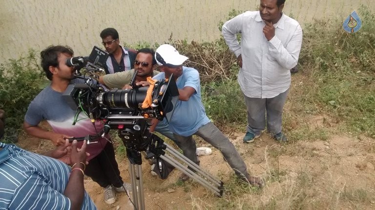 Bommala Ramaram Movie Photos - 31 / 37 photos