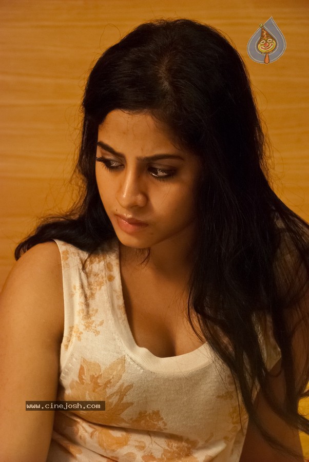 Break Up Movie Stills - 8 / 146 photos
