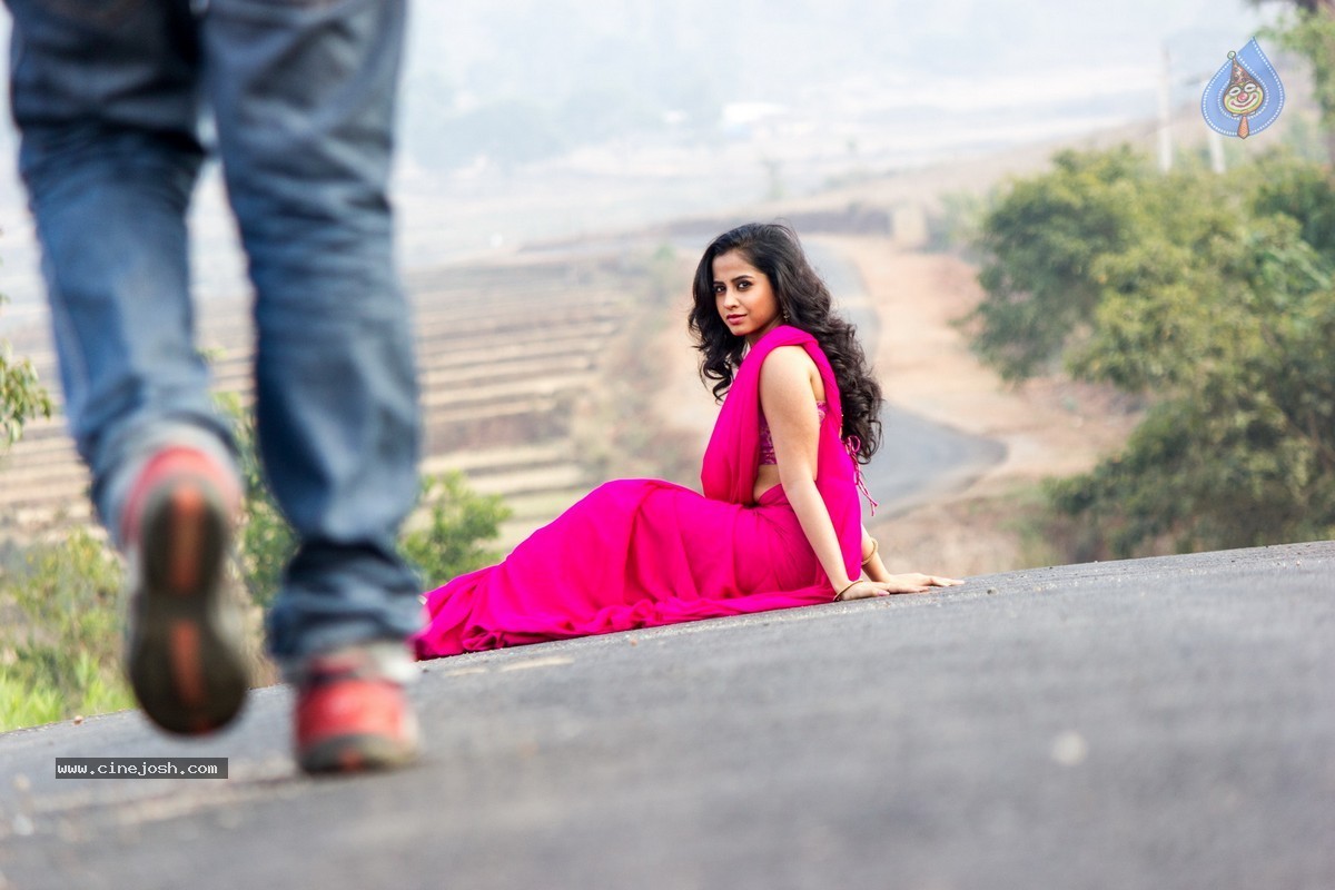 Break Up Movie Stills - 19 / 146 photos