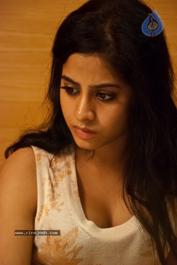 Break Up Movie Stills - 38 / 146 photos