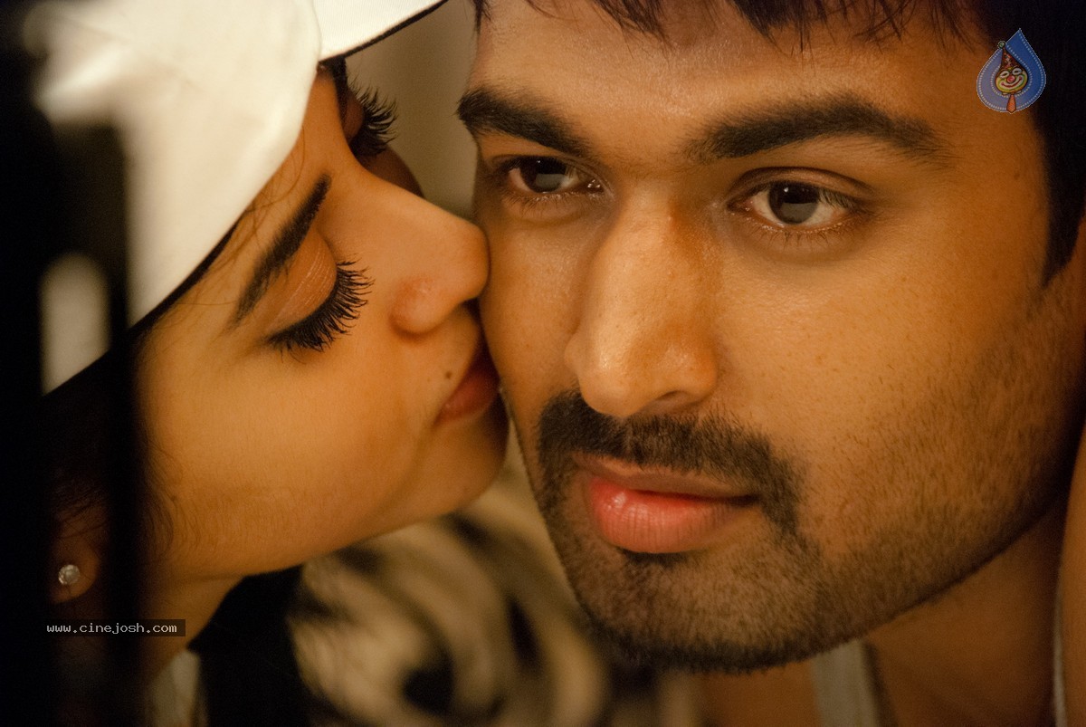 Break Up Movie Stills - 114 / 146 photos