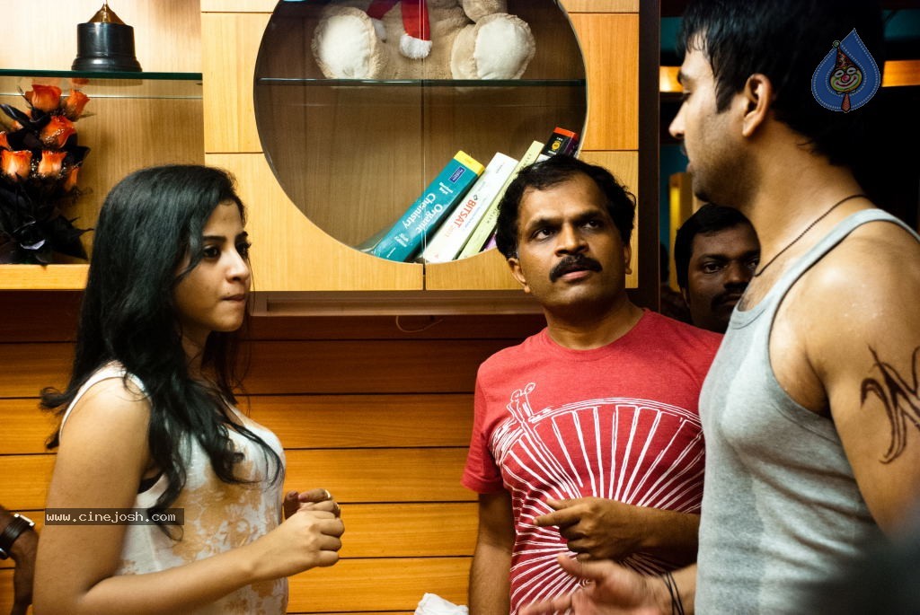 Break Up Movie Stills - 24 / 28 photos