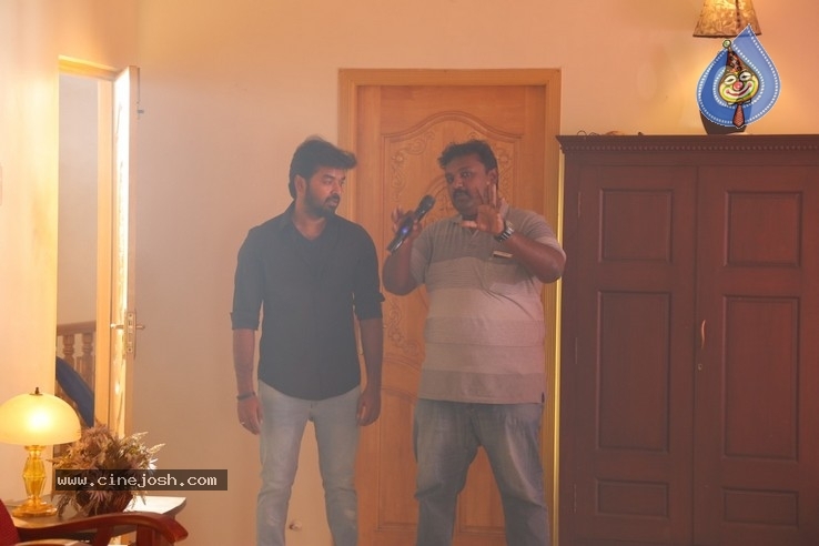 Breaking News Tamil  Movie Working Stills - 6 / 19 photos