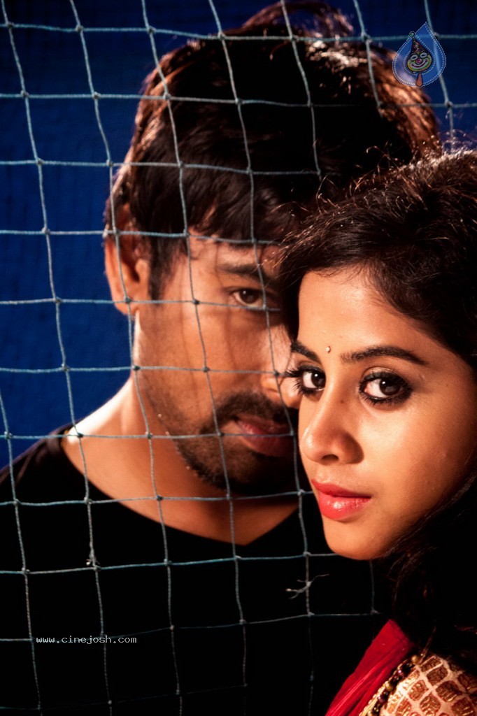 Breakup Movie Stills n Walls - 29 / 34 photos
