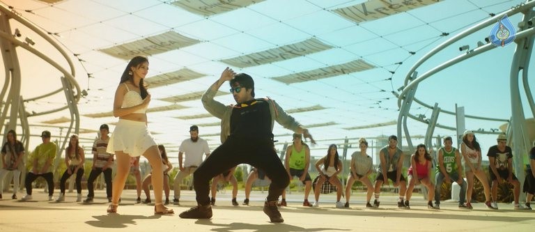 Bruce Lee New Photos - 25 / 27 photos