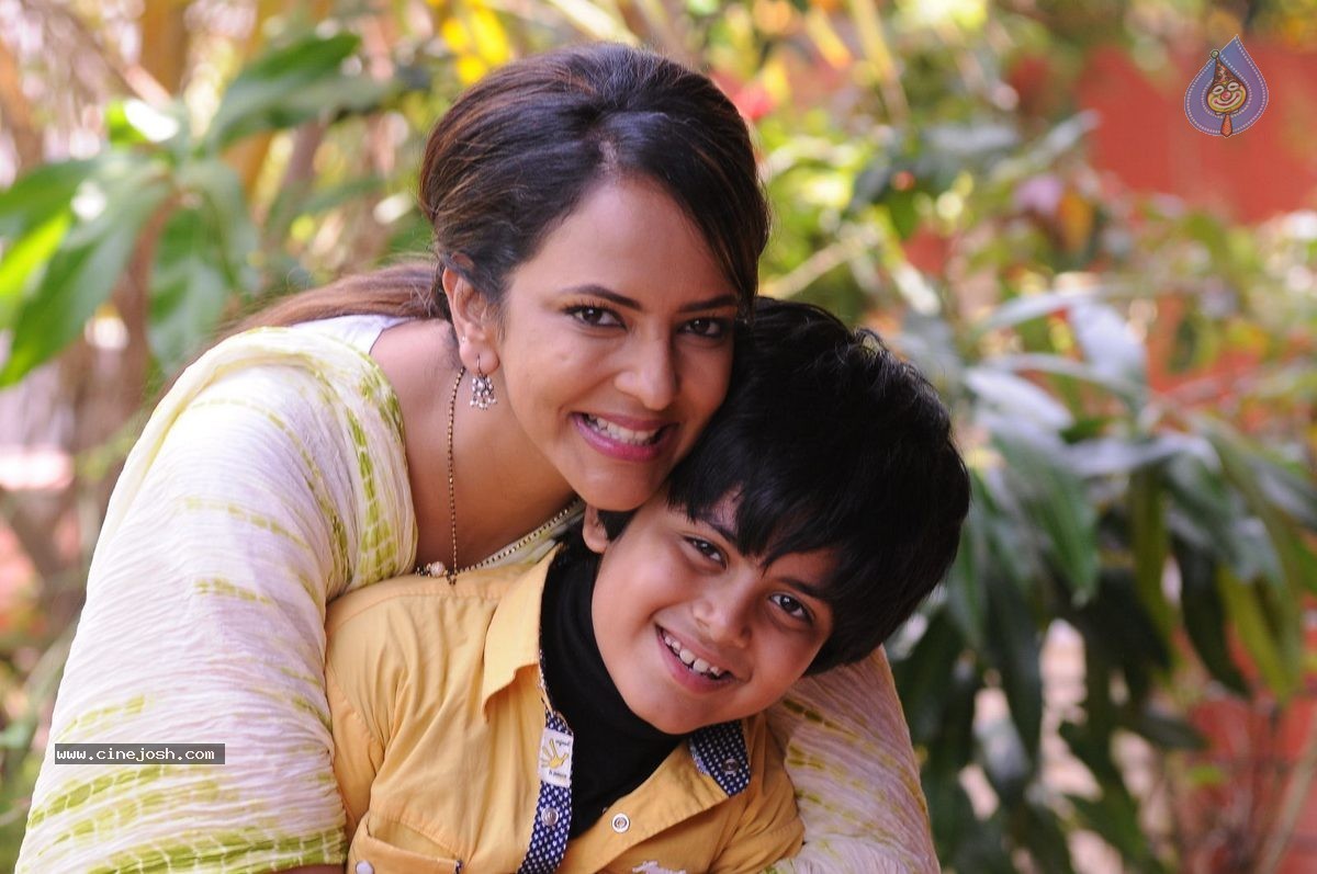 Budugu Movie Stills n Walls - 28 / 40 photos