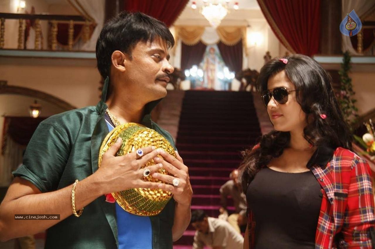 Bullet Rani Stills and Posters - 11 / 18 photos