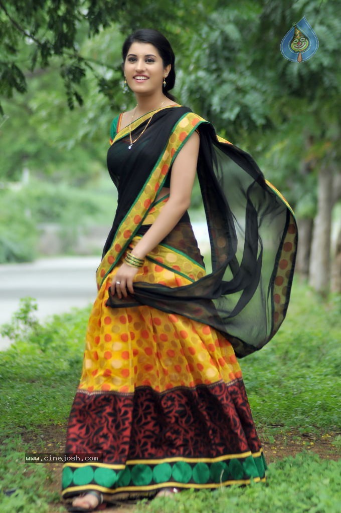 Bunny n Cherry Movie Stills - 10 / 10 photos