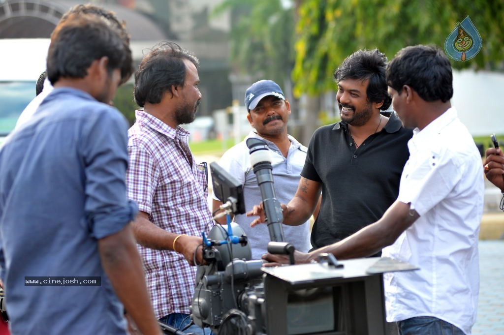 Businessman Movie Working Stills - 39 / 75 photos