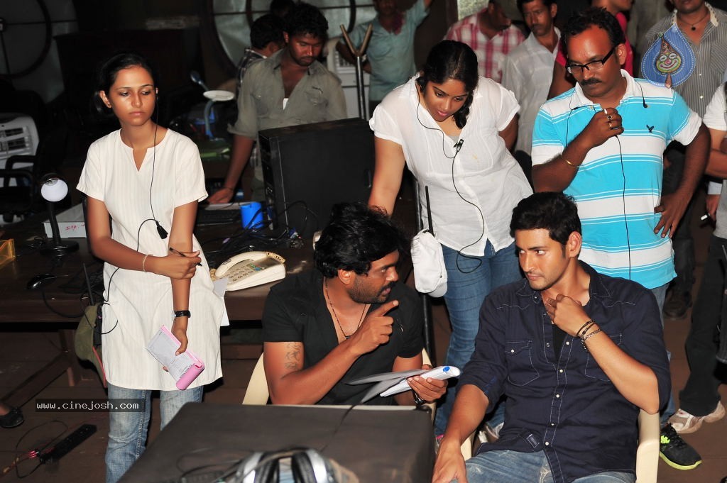 Businessman Movie Working Stills - 41 / 75 photos
