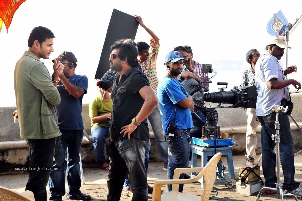 Businessman Movie Working Stills - 63 / 75 photos