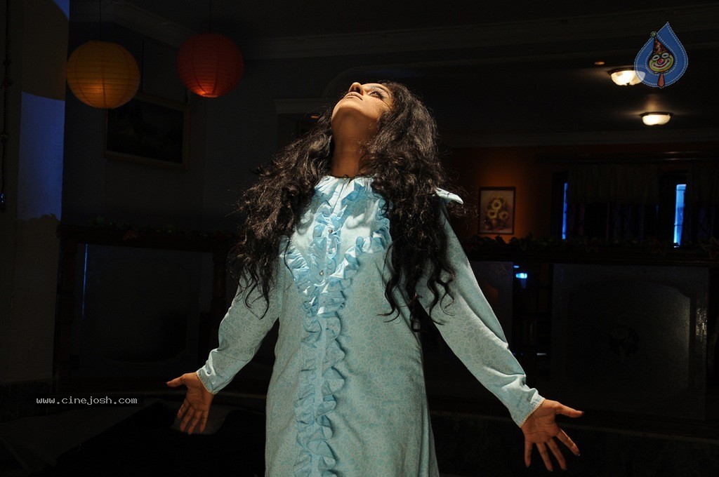 Calling Bell Movie New Stills - 10 / 86 photos