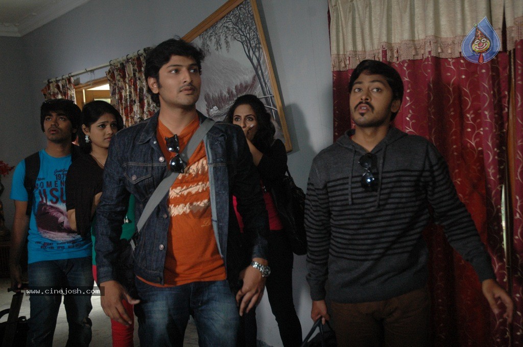 Calling Bell Movie New Stills - 11 / 86 photos