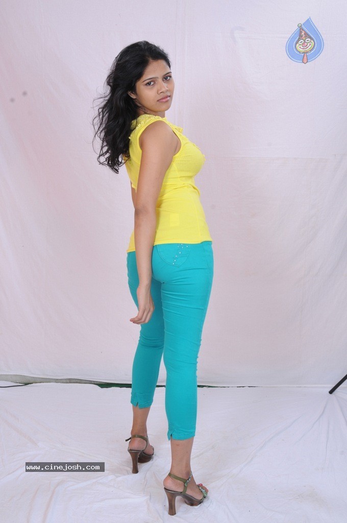 Calling Bell Movie New Stills - 12 / 86 photos