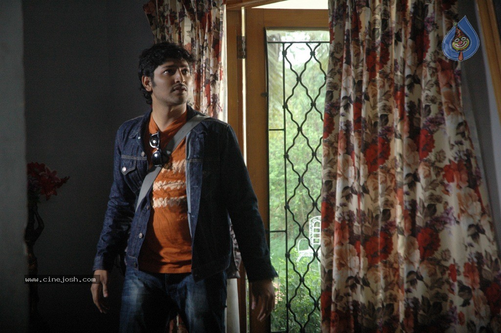 Calling Bell Movie New Stills - 18 / 86 photos