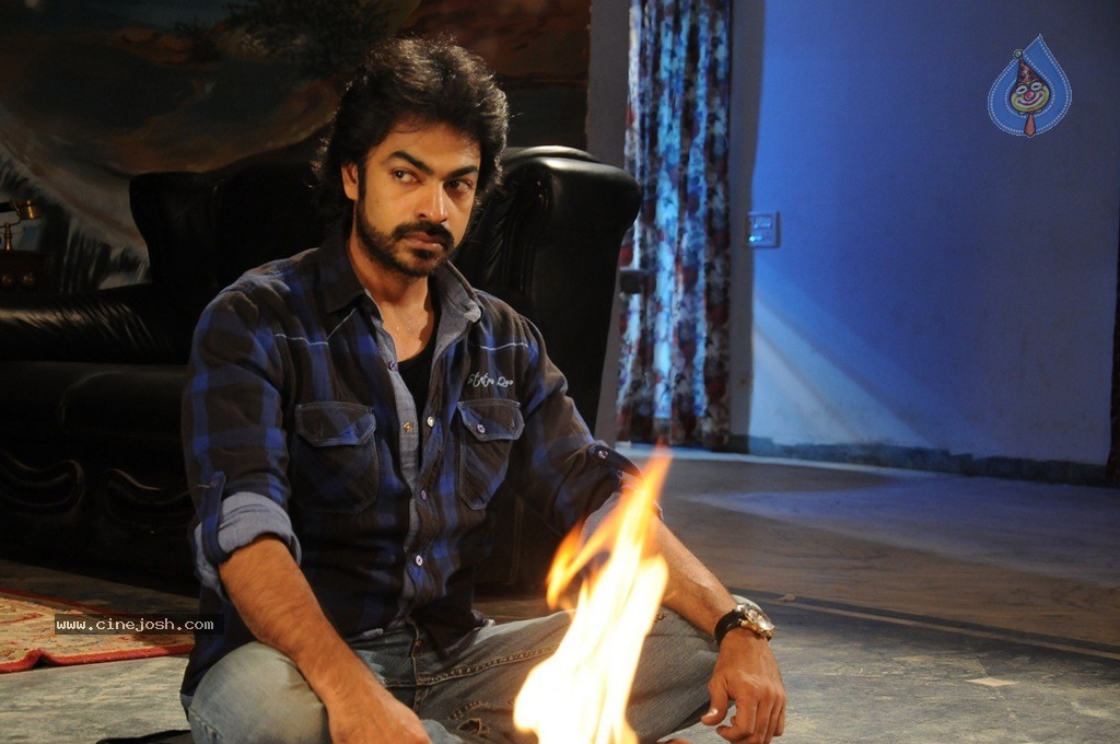 Calling Bell Movie New Stills - 24 / 86 photos