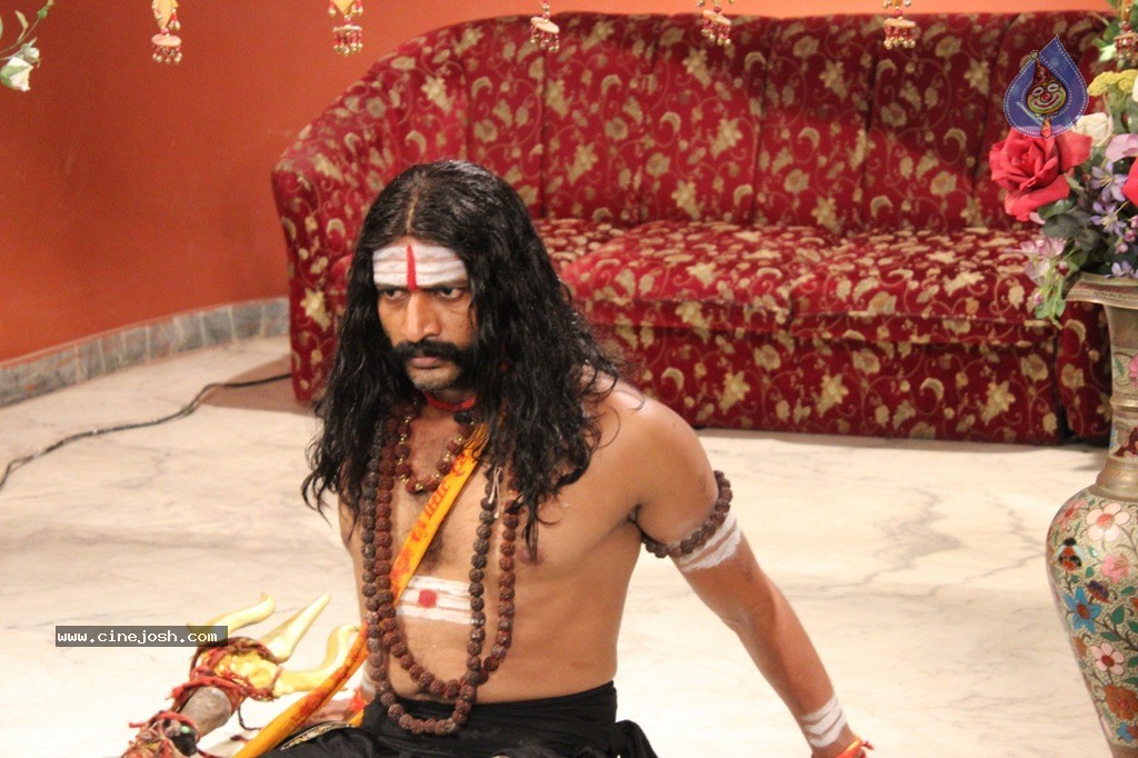 Calling Bell Movie New Stills - 53 / 86 photos