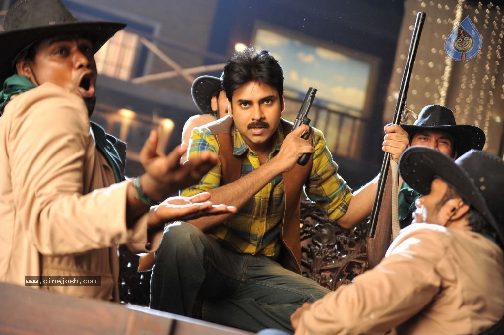 Cameraman Gangatho Rambabu Photos - 6 / 10 photos