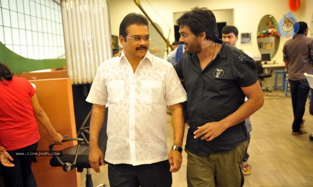 CGR Movie Working Stills - 1 / 9 photos
