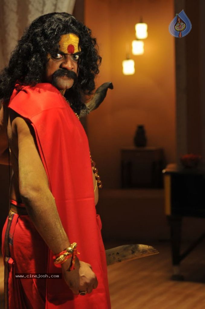 Chaarulatha Movie New Stills - 82 / 91 photos