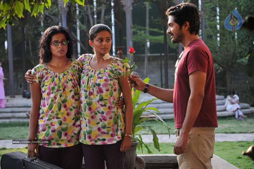 Chaarulatha Movie Stills - 3 / 14 photos