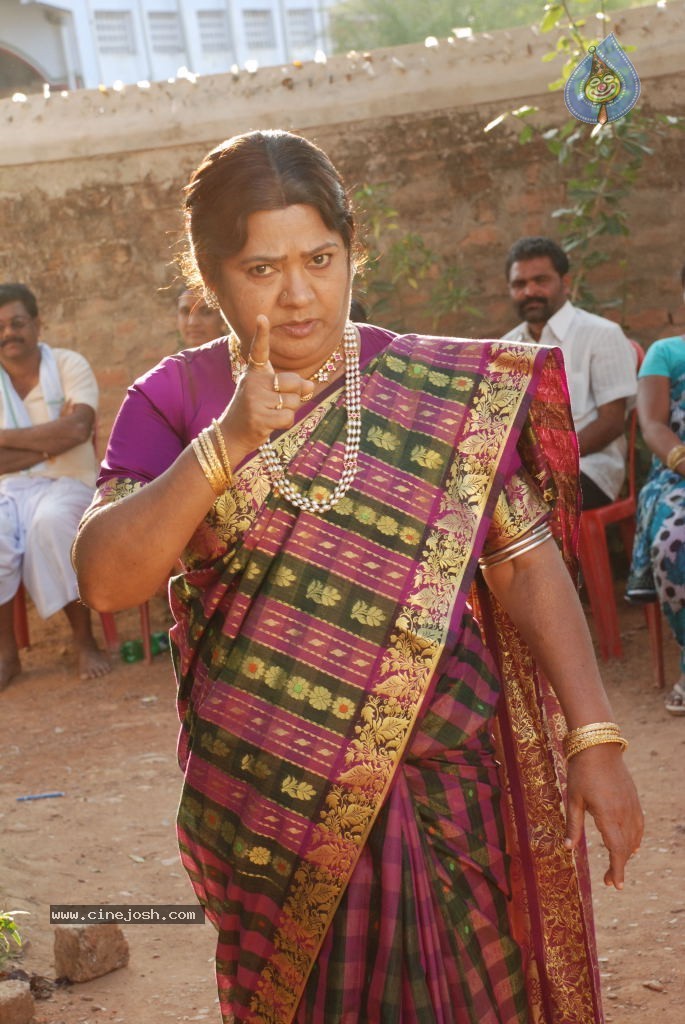 Chakali Ilamma Movie Stills - 24 / 26 photos