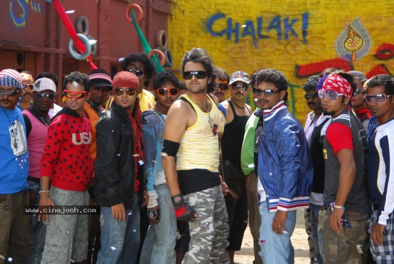 Chalaki Movie Song Stills - 6 / 32 photos