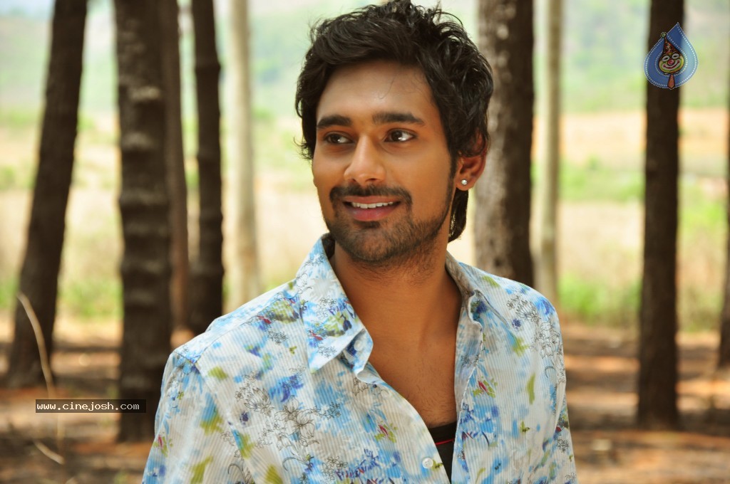 Chammak Challo Movie New Stills - 3 / 5 photos