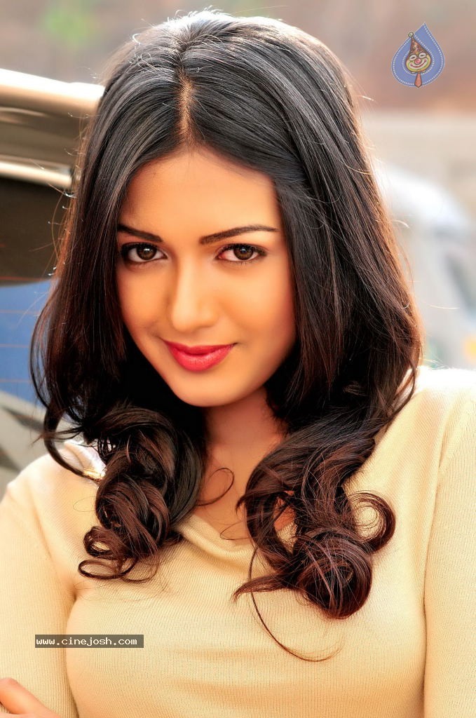 Chammak Challo Movie New Stills - 6 / 42 photos