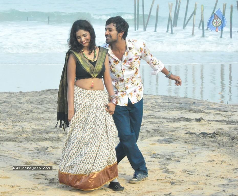 Chammak Challo Movie Stills and Walls - 18 / 39 photos