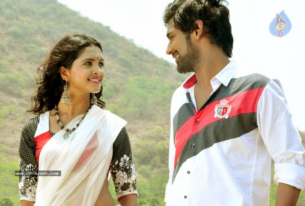 Chammak Challo Movie Stills and Walls - 32 / 39 photos