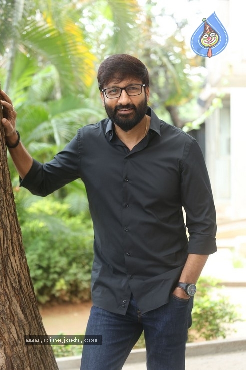 Chanakya Movie Press Meet Photos - 16 / 21 photos