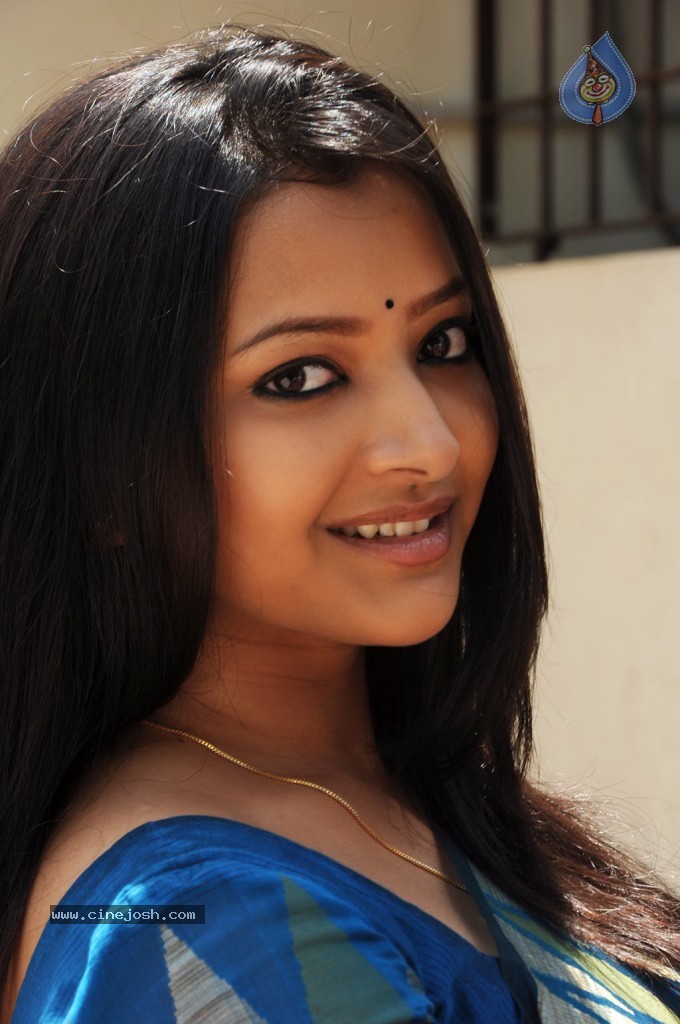 Chandamama Tamil Movie Stills - 13 / 26 photos