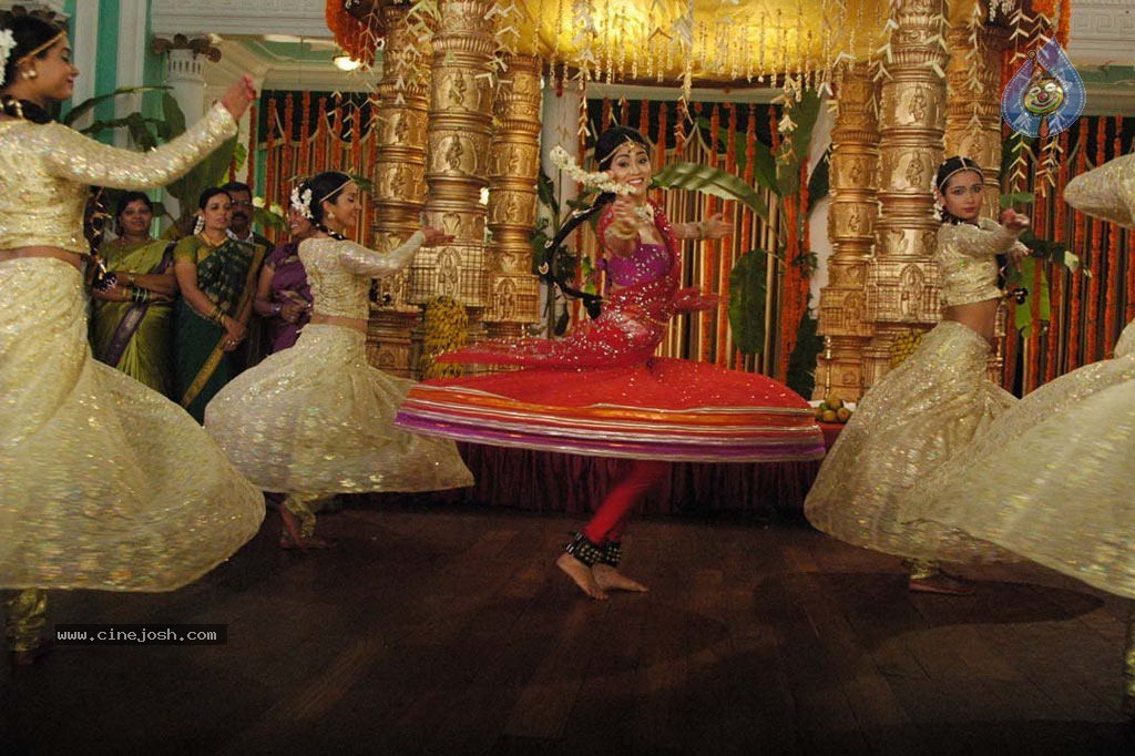 Chandra Movie New Stills - 3 / 29 photos