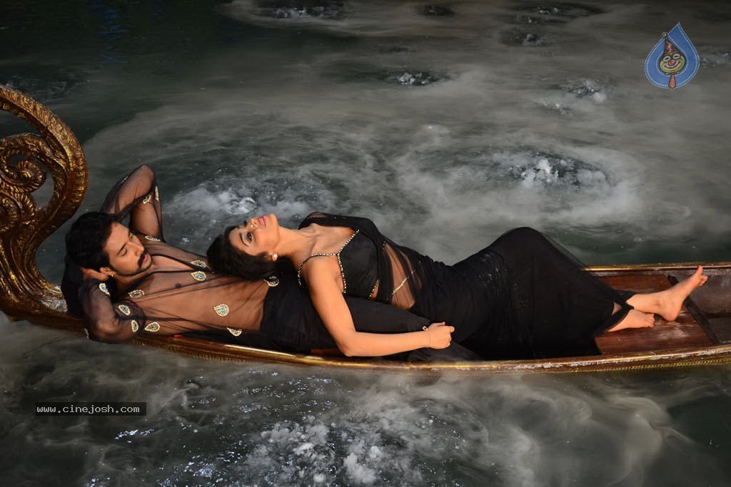 Chandra Movie New Stills - 17 / 19 photos