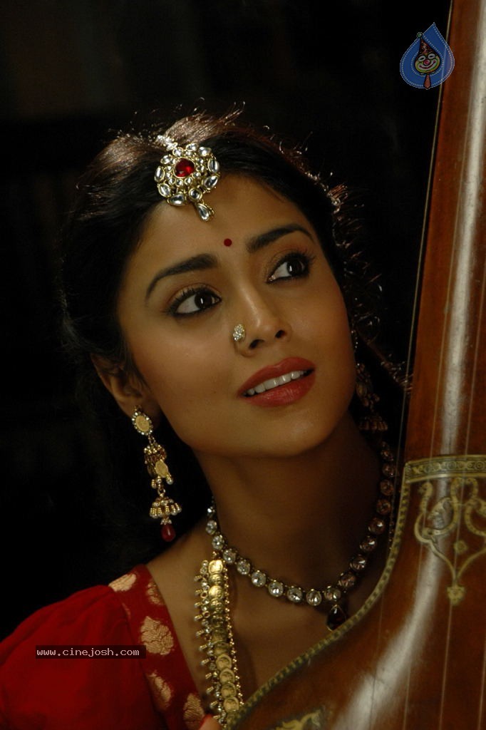 Chandra Tamil Movie Hot Stills - 7 / 39 photos