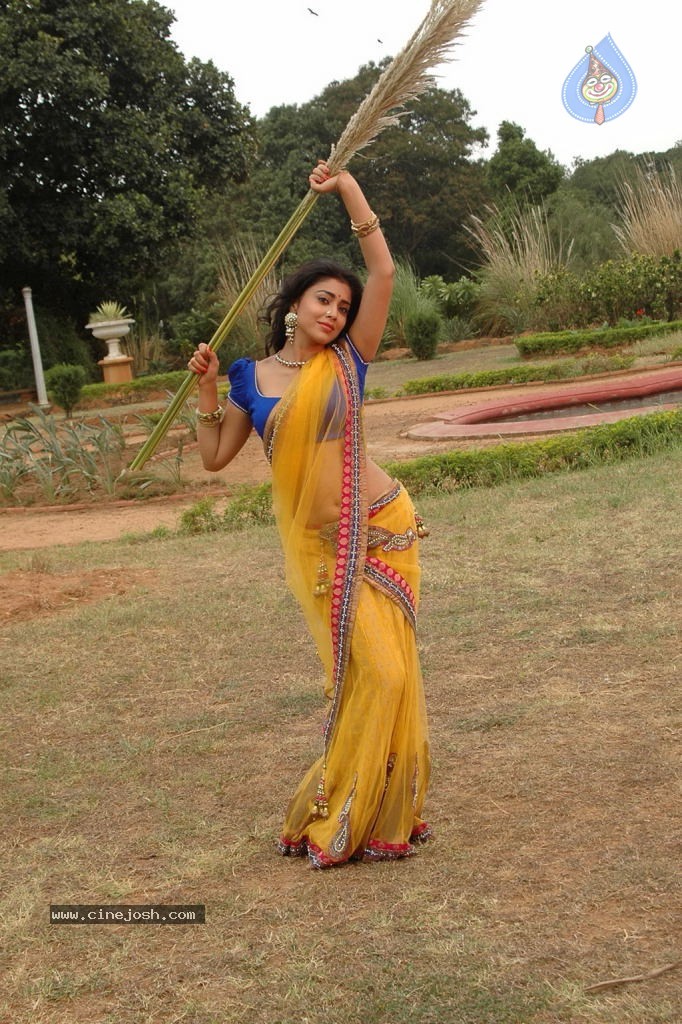 Chandra Tamil Movie Hot Stills - 20 / 39 photos