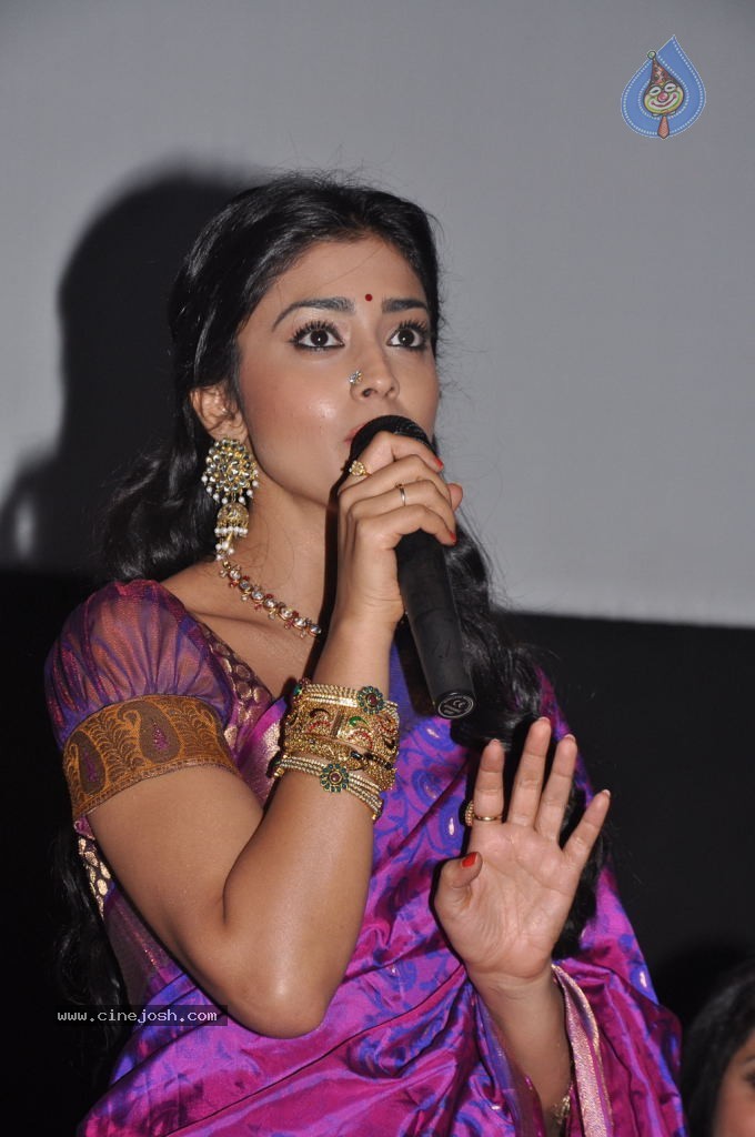 Chandra Tamil Movie Hot Stills - 21 / 39 photos
