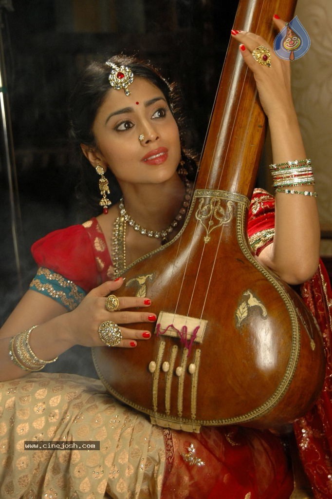 Chandra Tamil Movie Hot Stills - 27 / 39 photos