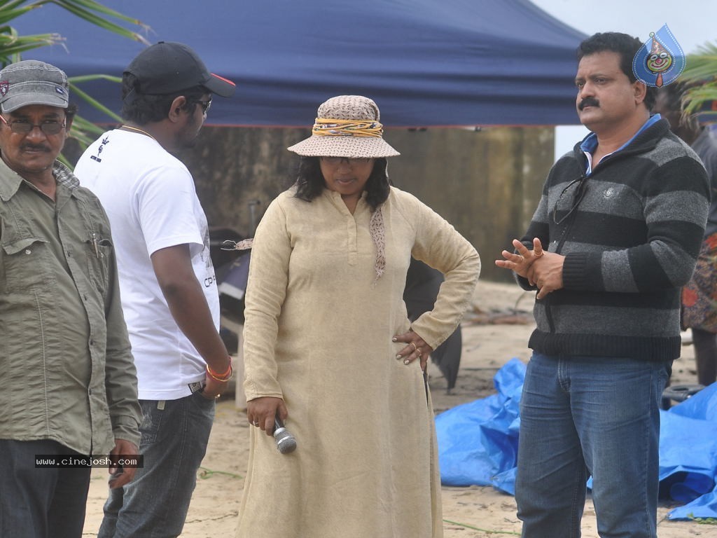 Chandrudilo Vunde Kundelu Stills n Walls - 29 / 33 photos