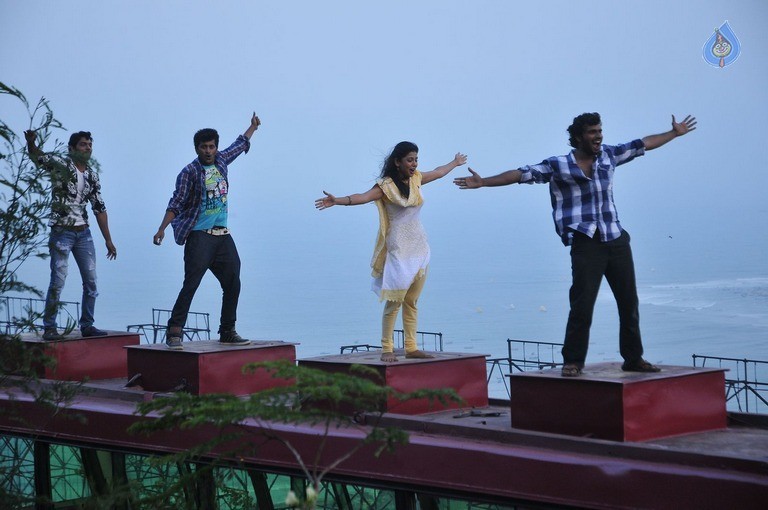 Chandrullo Unde Kundelu Movie Stills - 16 / 92 photos