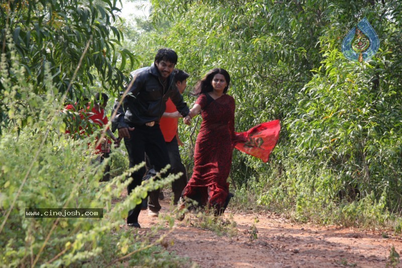 Chapter 6 Movie New Stills - 2 / 100 photos