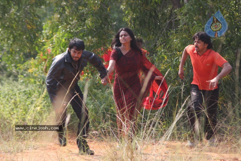 Chapter 6 Movie New Stills - 43 / 100 photos