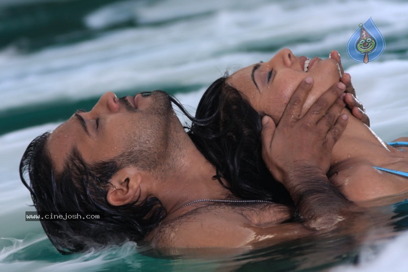 Chapter 6 Movie New Stills - 44 / 100 photos