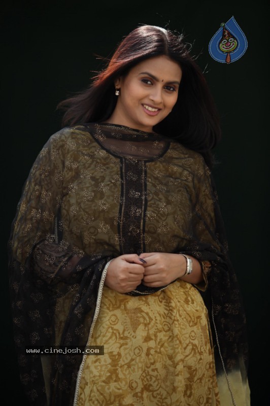 Chapter 6 Movie New Stills - 53 / 100 photos