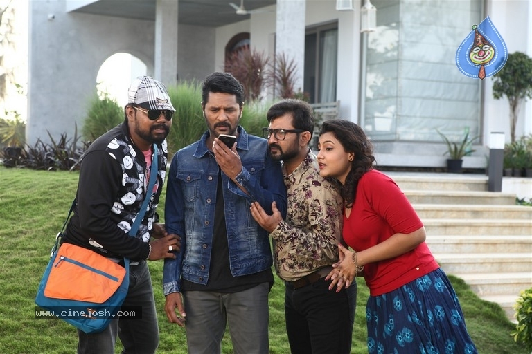Charlie Chaplin 2 Movie Stills - 20 / 41 photos